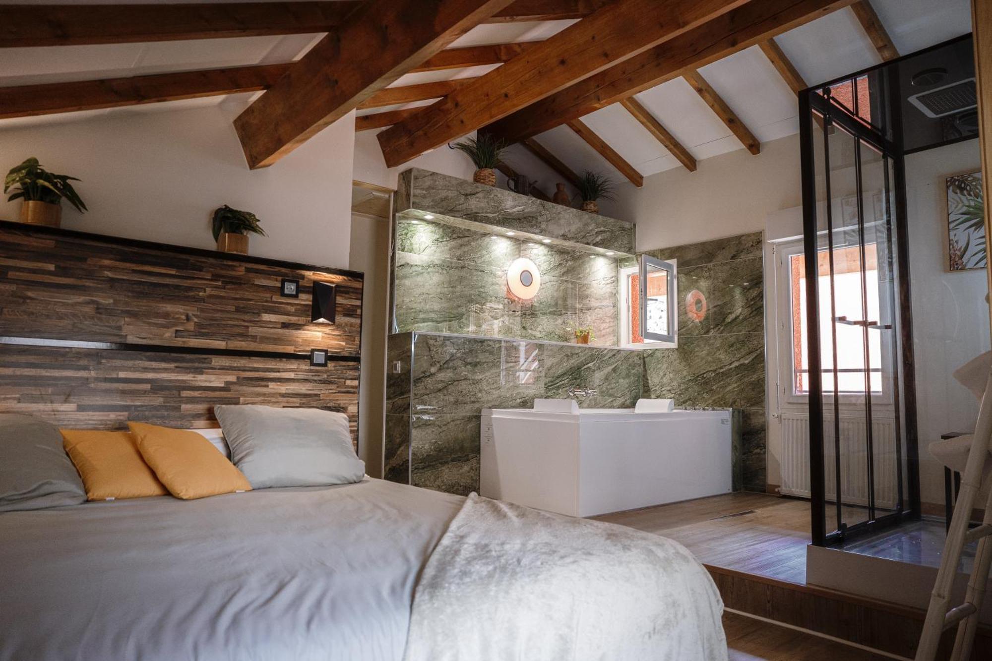 Appart Hotel Le 8 La Suite & Spa - Parking Gratuit - Macon Exterior photo